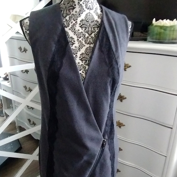 Modern Retro Gray Asymmetrical 80s Vibe zip Dress with Lace Trim - Picture 5 of 15